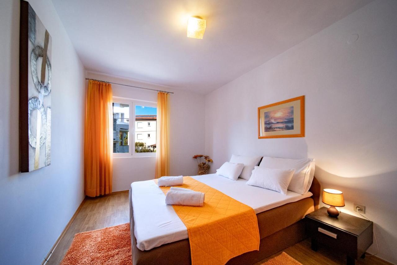 לופאר Apartments Lazaric מראה חיצוני תמונה
