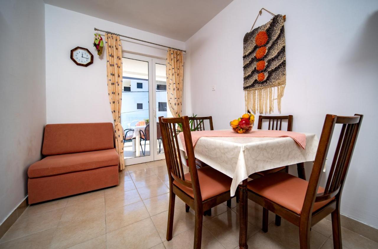 לופאר Apartments Lazaric מראה חיצוני תמונה