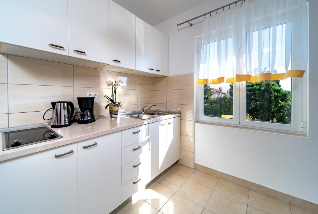 לופאר Apartments Lazaric מראה חיצוני תמונה