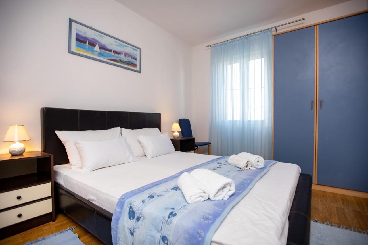 לופאר Apartments Lazaric מראה חיצוני תמונה